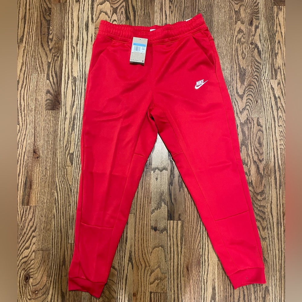Nike Tribute jogger size medium NWT